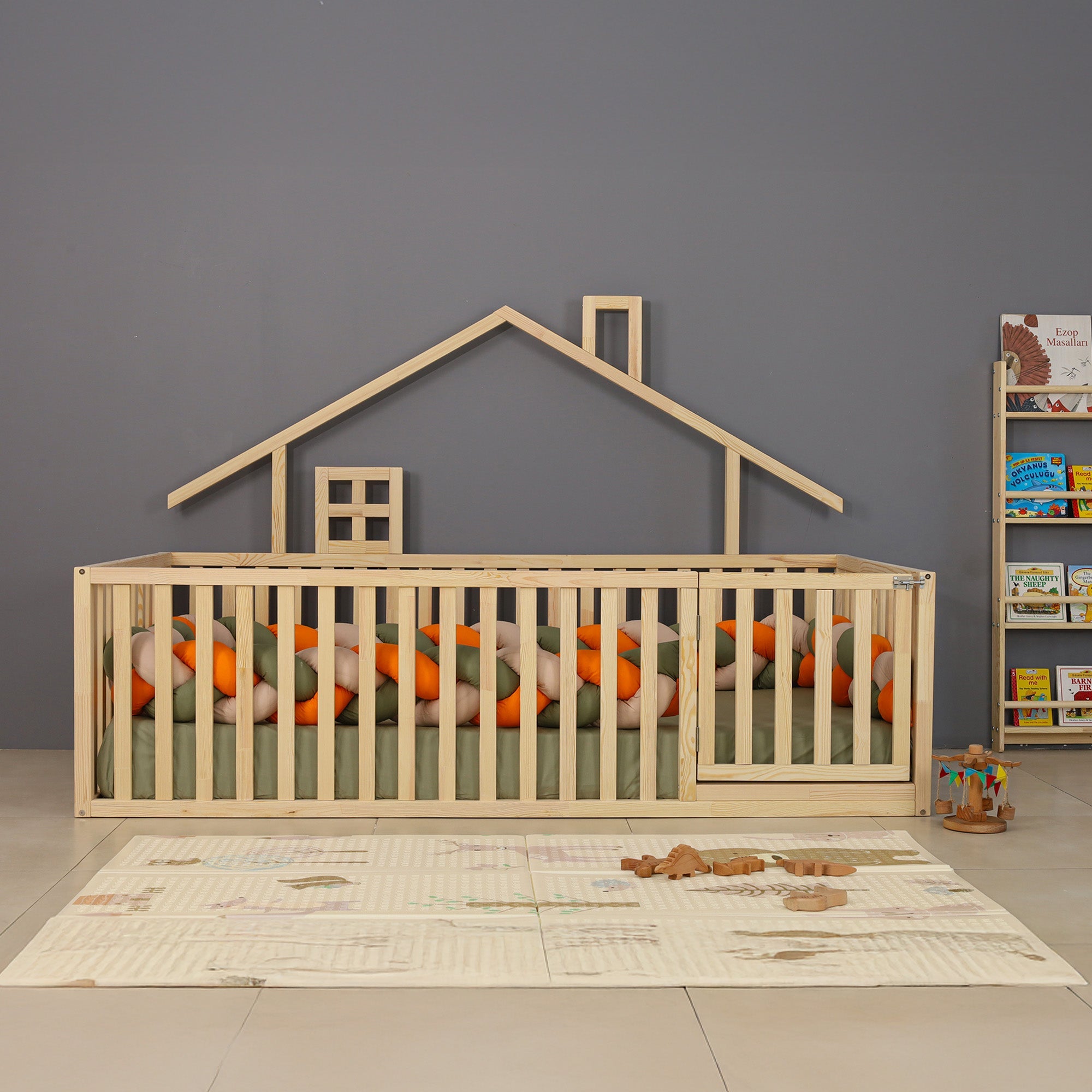 Jerse - Montessori Playhouse Floor Bed with Railings and Gate